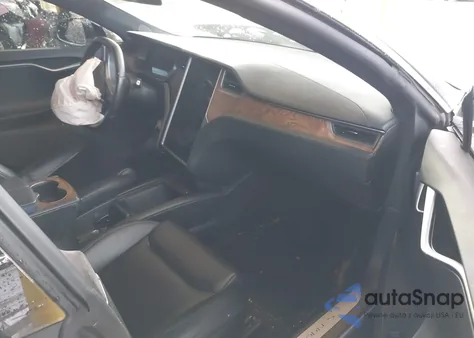 2020 Tesla Model S Long Range Dual Motor All-Wheel Drive/Long Range Plus Dual Motor All-Wheel Drive z USA, uszkodzony, nr VIN 5YJSA1E25LF397488